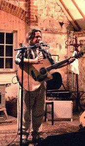 Dalenewman2(CopyrightEvilJam) Dale Newman talking to the audience